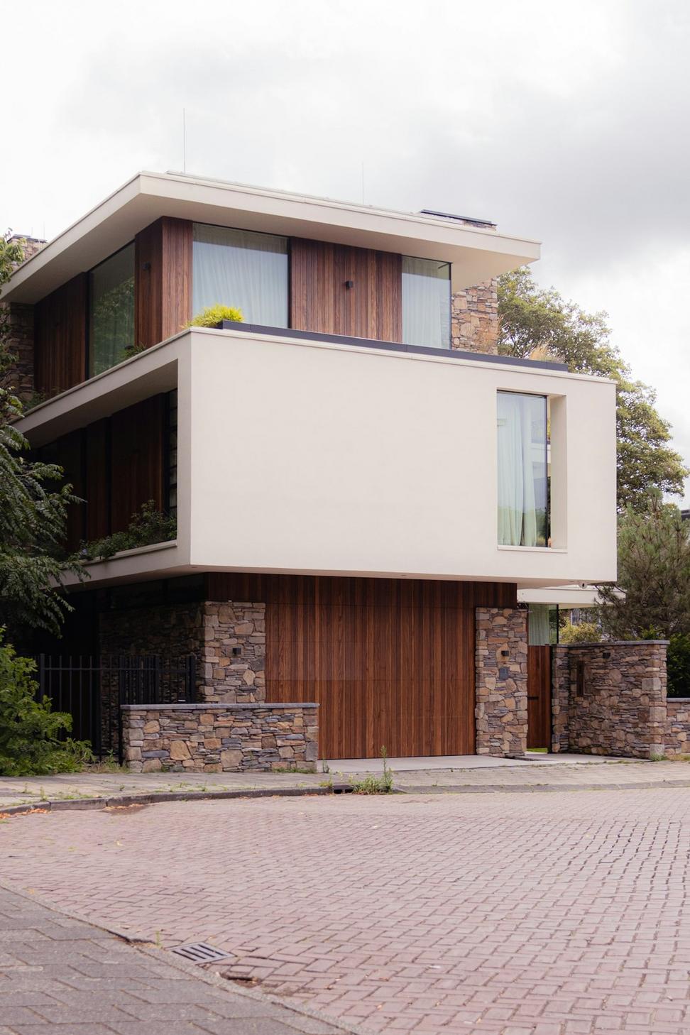 Maple Ridge Residence